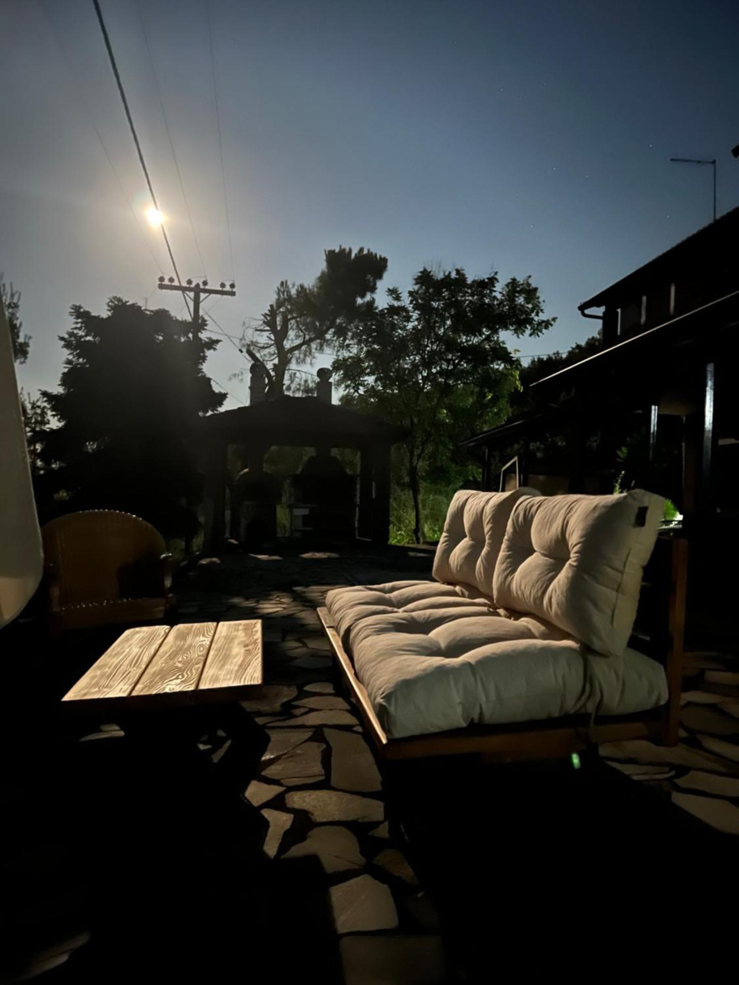 شقة House In The Woods Kardítsa المظهر الخارجي الصورة